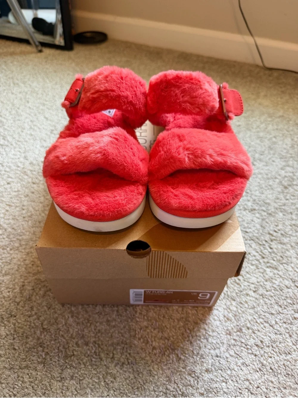NWT UGG Koolaburra Coral Faux-Fur Buckle Slide Sandals - Picture 3 of 6